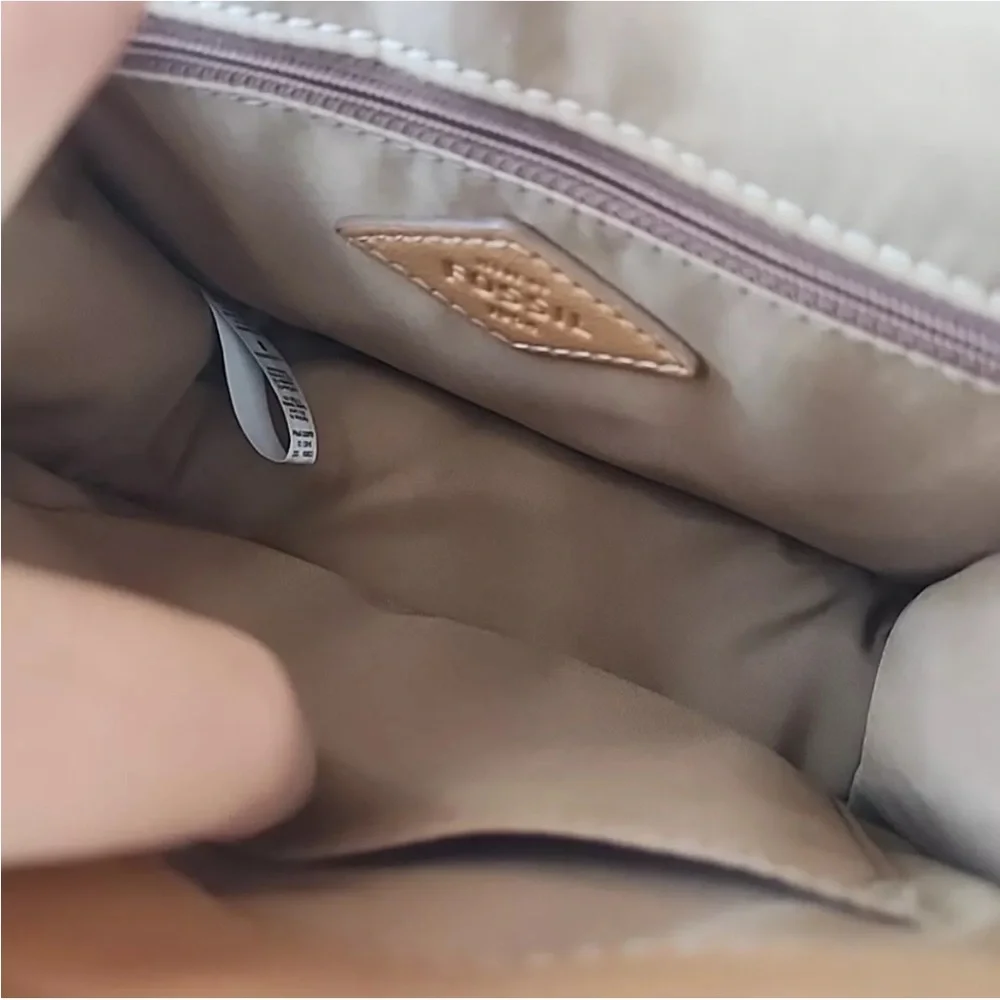 Fossil Ainsley Small Flap Crossbody - Picture 5 of 6